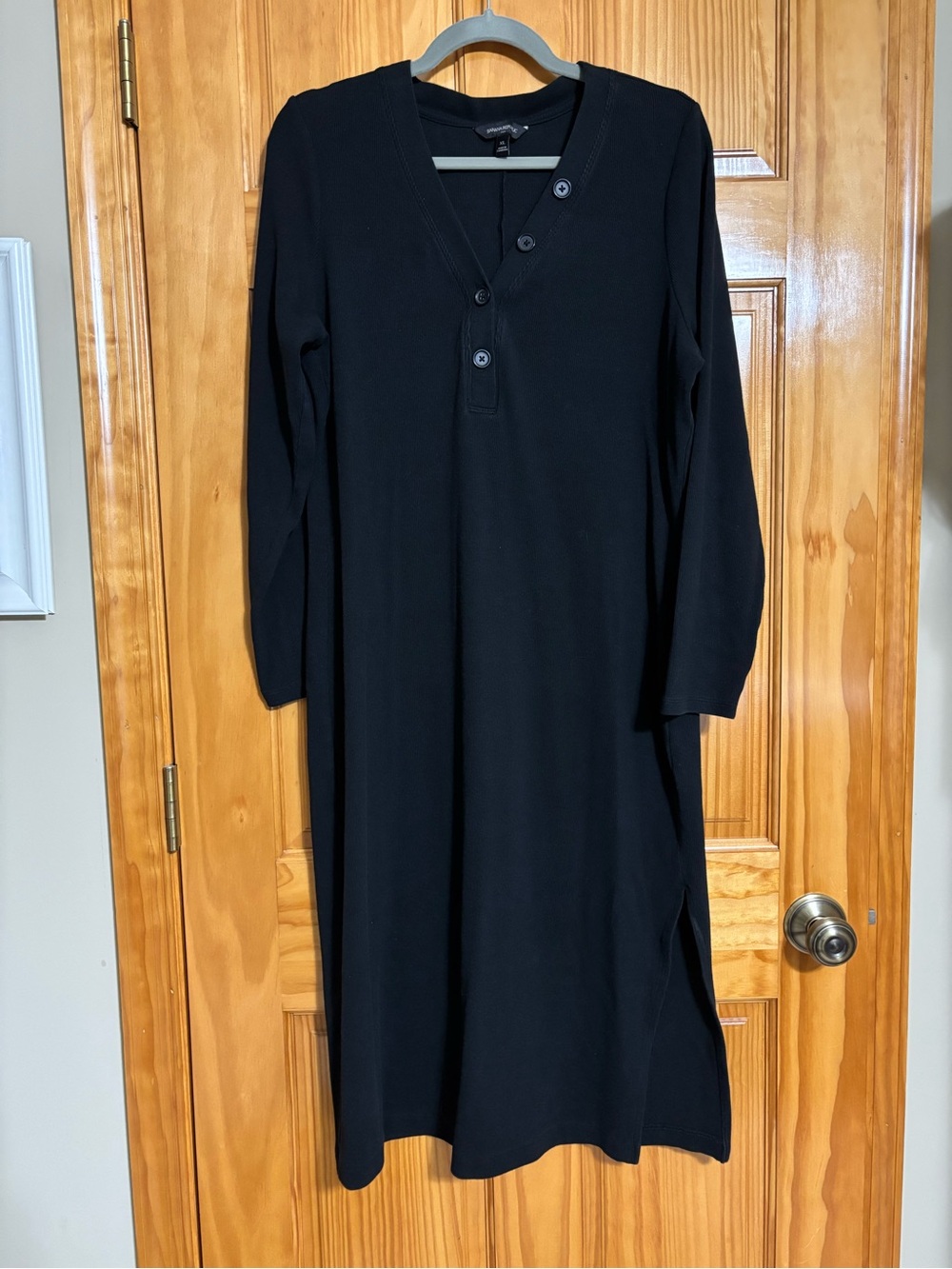 Banana Republic Black Long-Sleeve Button V-Neck Midi Dress